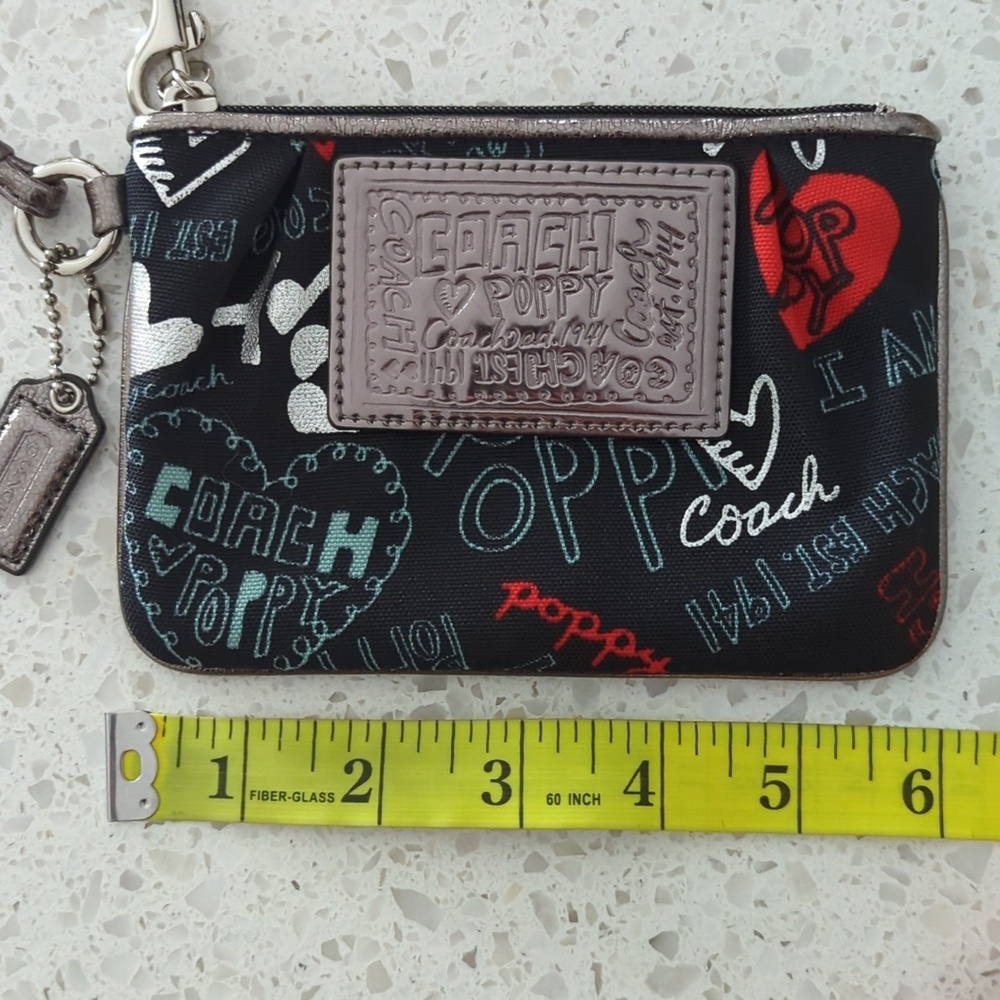 Coach Poppy Graffiti Wristlet Rare Print 2010 - Picture 10 of 11